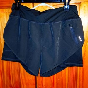 Athletic shorts, with pockets.